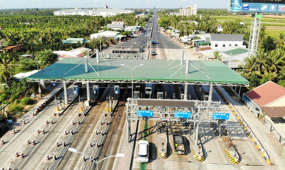 botcailay-tin-15544295555351619507275