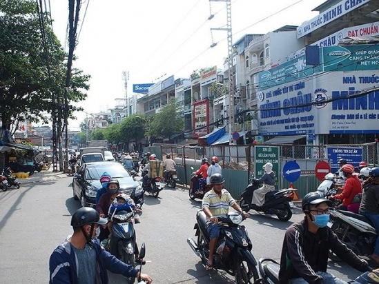 Các đơn vị thi công tạm ngưng đào đường dịp 30-4