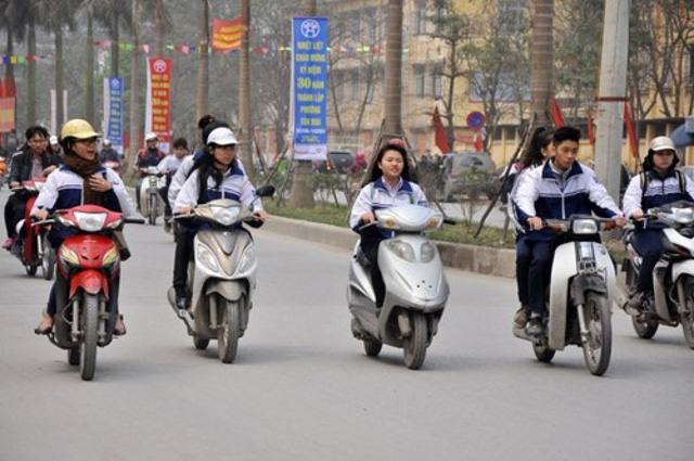 tuyen-truyen-an-toan-giao-thong-cho-hoc-sinh-sinh-