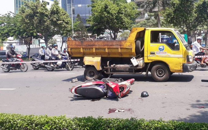 5755859121106657689886412097157901285064704n-15559