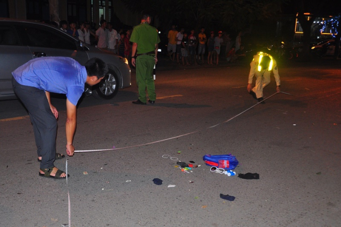 Nam thanh niên say xỉn lái ô tô tông chết cháu bé 