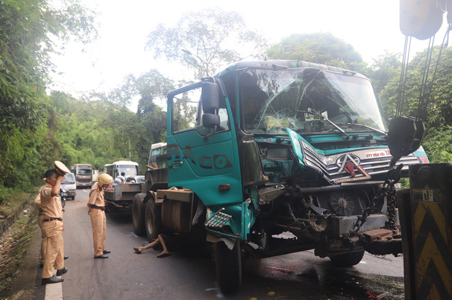 1-15598367801431576379563