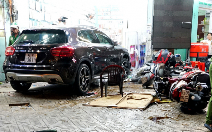 O-to-tong-nhieu-xe-may-o-Sai-G-5528-1563-156251262