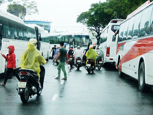 infonet_cam_do_xe_hungvuong_anh5