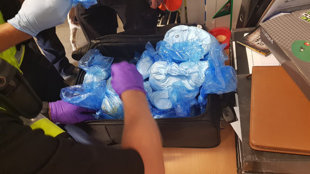 edepacgwkbgdrdl-1567677636930921059886