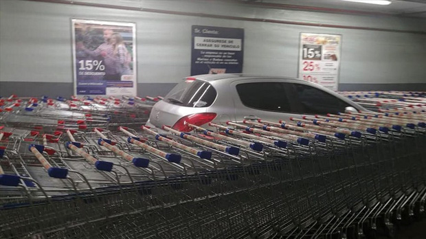 photo-1-1568359456500849308627