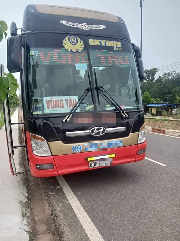 Thức giấc sau một đêm,tài xế phát hiện xe giường n