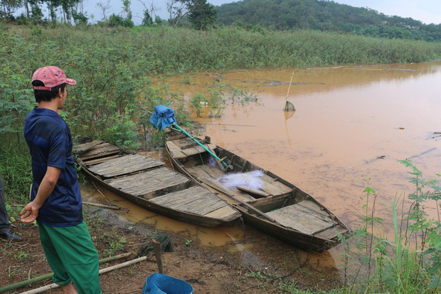 photo-1-15689853068991633084828