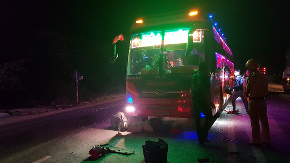 xe-khach-15749126313981157978502