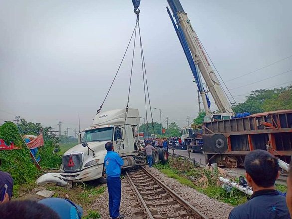 tau-dam-xe-cont-1-15750821055041581570985