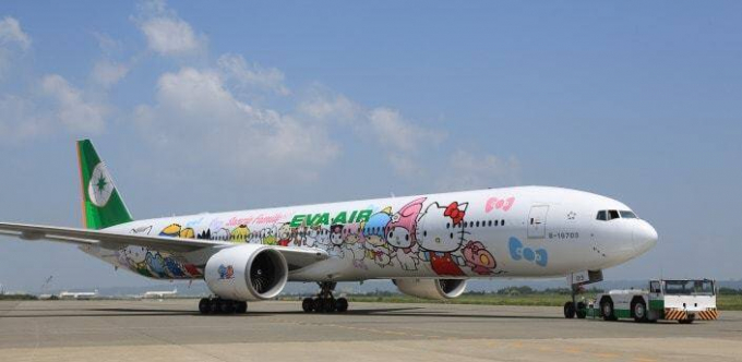 than-may-bay-777-hello-kitty-eva-air-1582177807-wi
