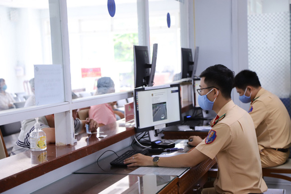 nop-phat-qua-mang-1583543848452131674791