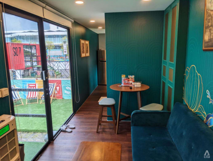 peranakan-suite-interior-sg-hotel-on-wheels