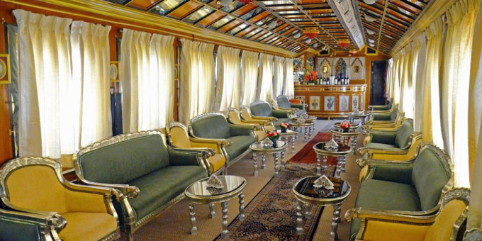 palace-on-wheels-lounge