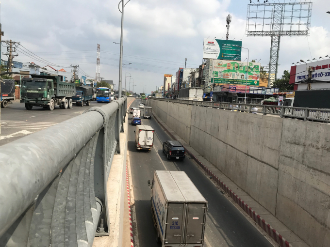 hầm chui an sương