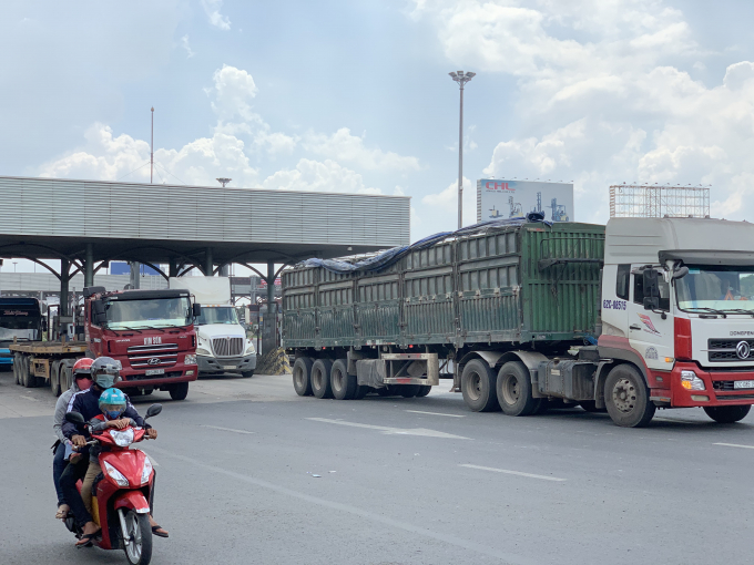 78C6AD4E-F606-4D59-A955-0175F19DD85F.