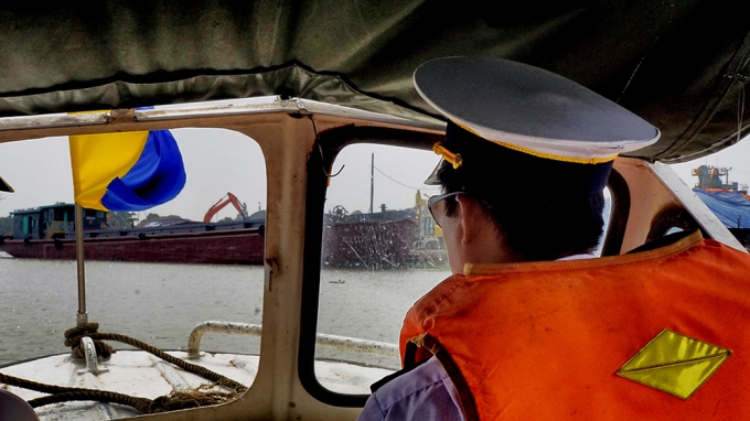 Cảng vụ viên tăng cường kiểm tra xử lý các vi phạm