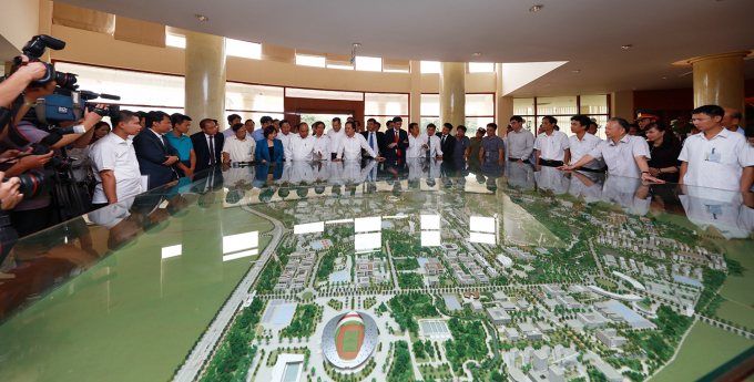 Thu tuong den VNU tai Hoa Lac 1