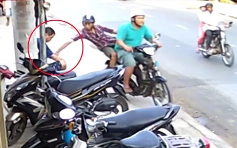 6-video-cuop-giat-o-sai-gon-gay-soc-cong-dong14635