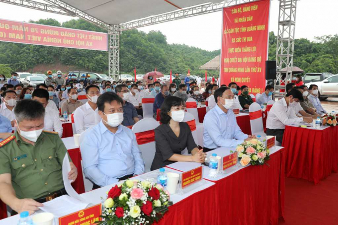 PHÁT ĐỘNG THI ĐUA CAO ĐIỂM 1