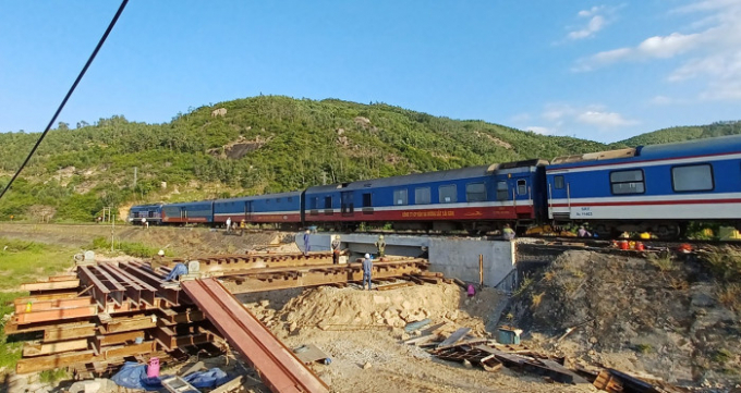 thi cong dư an dương sat 7.000 ty dòng