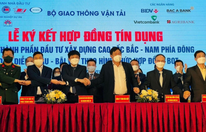 ky hop dong tin dung dien chau bai vot