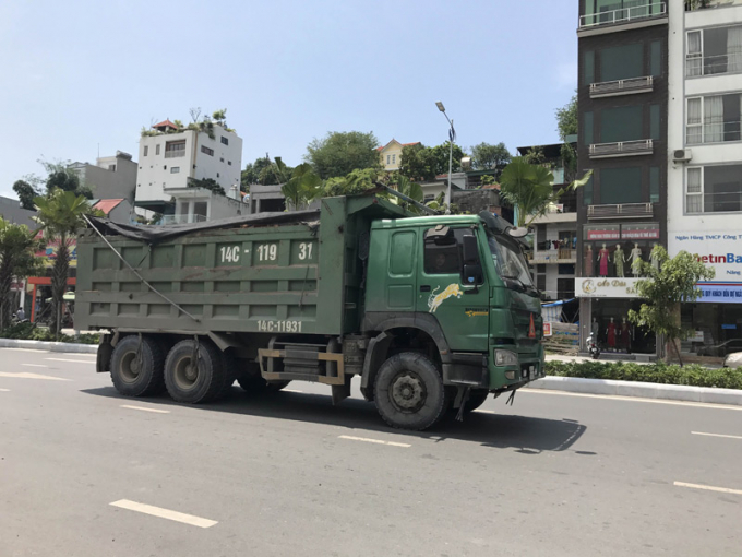 images1093532_xe_to_tren_tp_ha_long