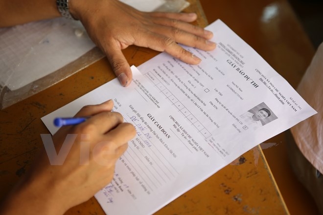 vnp_thi_sinh_du_thi_12