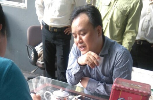 xe-hop-bien-mat-ky-la-cung-nguoi-phu-nu-o-cc-pho-d