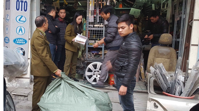 20160222175422-cho-troi3