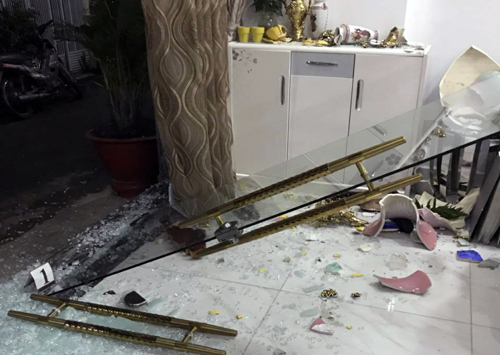 can-nha-bi-dap-pha-1-3256-1524656456