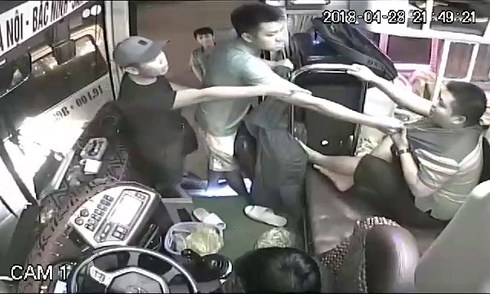 hanh_hung_1_da_sua_ydnj