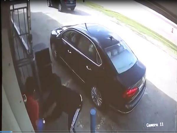 nguoi-phu-nu-bi-ten-cuop-keo-le_0_0 (1)