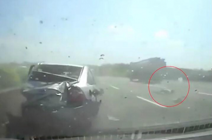 be-trai-song-sot-sau-tai-nan-tham-khoc2-2018-09-09