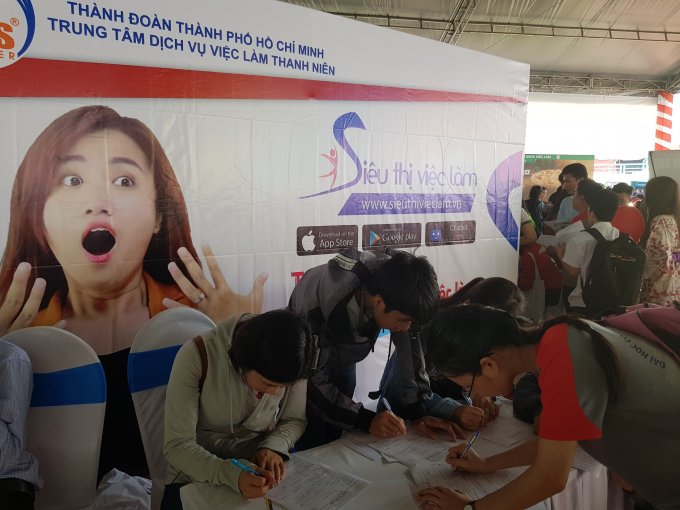 z112306493876407e42e4aea10c0fb604329bf163bbb4e