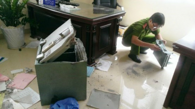 nu-dai-gia-bi-trom-ket-sat-0921