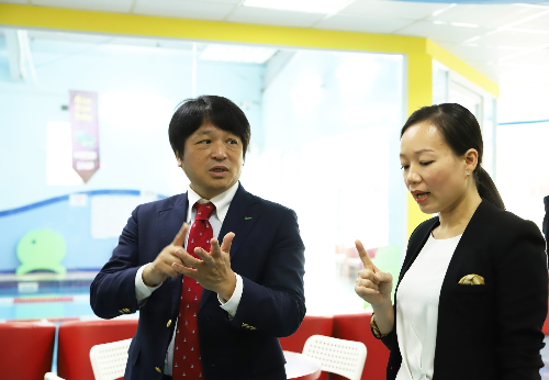 2090916979-w500-7598-1542161032