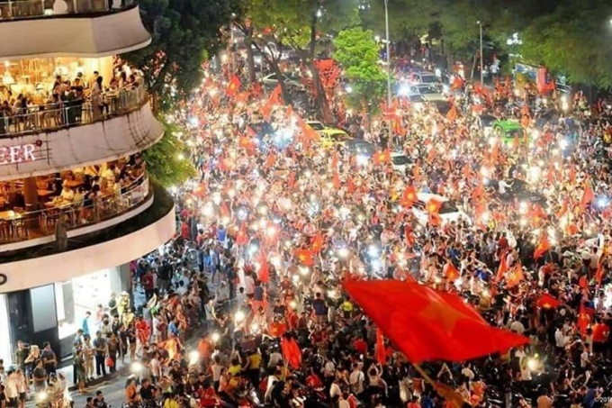 Toan_Canh_An_Mung_U2