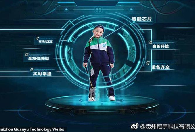 dong_phuc_gan_chip_gia_150_te_rywp