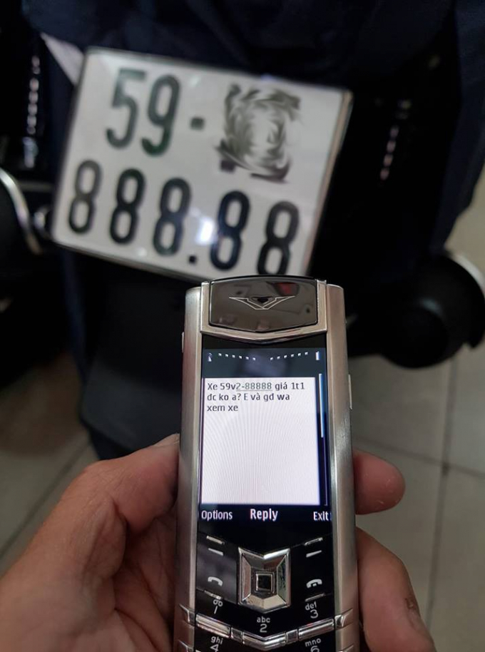 nhung-chiec-honda-sh-bien-khung-gia-tien-ty-gay-ch