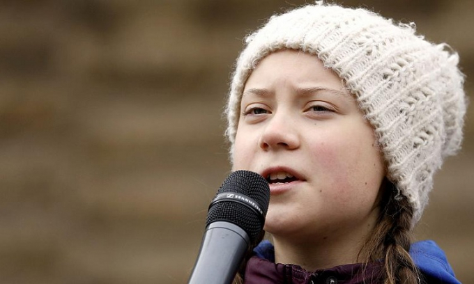 nu-sinh-Thuy-Dien-duoc-de-cu-g-5263-6399-155261904