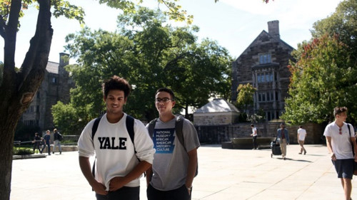 mot-gia-dinh-trung-quoc-bo-ra-65-trieu-usd-de-chay