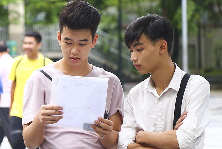 thi-sinh-6802-1562237972