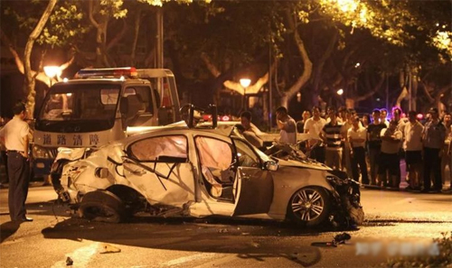 BMW-1-4034-1562900819