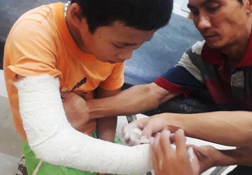 danh-gay-tay-2501-1563244753