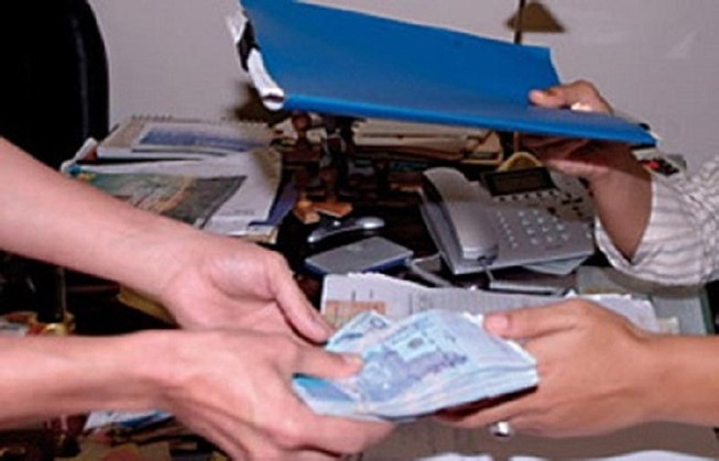 bat-pho-chan-an-nhan-hoi-lo_kiyy