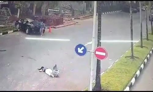 oto-mat-lai-dam-guc-nguoi-phu-nu-chay-bo-giua-duon