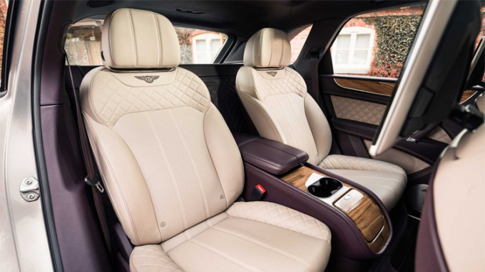 Bentley-Bentayga-4-5267-1575001188