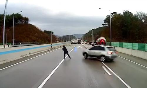 4A700859-8D3A-4080-94B0-9649333EE94F.