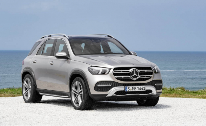 mercedes_benz_GLE_2019_GLE_450_4MATIC_h1_CYFR
